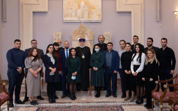 Catholicos of All Armenians Hosted the Members of the “YSU Supports the Families of the Victims” Initiative