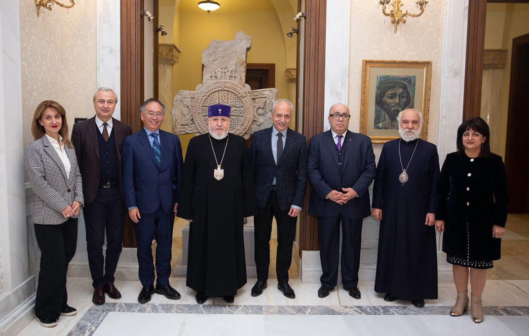 Catholicos of All Armenians Hosted President of Synopsys Company Dr. Chi-Foon Chan in the Mother See of Holy Etchmiadzin