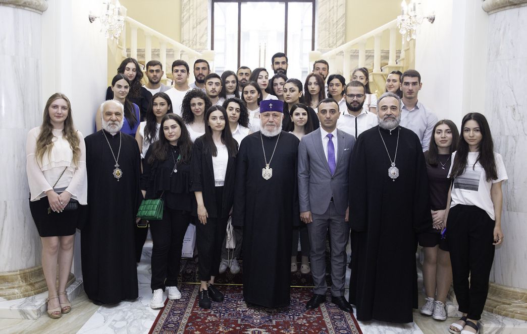 The Catholicos of All Armenians Hosted the Members of the NPUA Student Council