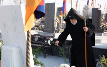 The Catholicos of All Armenians Visited the “Yerablur” Pantheon 2023