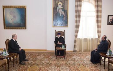 Catholicos of All Armenians Received Newly Appointed Governor of Shirak