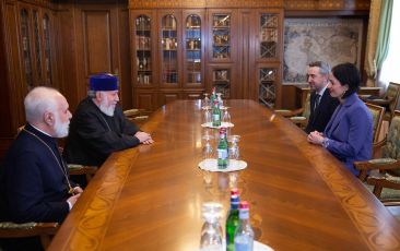 The Catholicos of All Armenians Received the RA ESCS Minister
