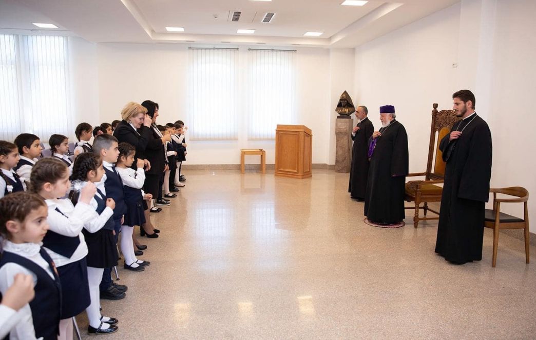 The Catholicos of All Armenians Hosted Students