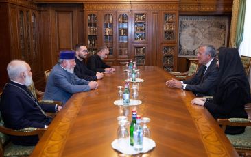 The Catholicos of All Armenians Received the Ambassador of the Sovereign Order of Malta