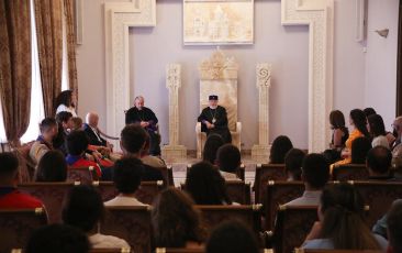 The Catholicos of All Armenians Received Diaspora Armenian Youth of Different AGBU programs