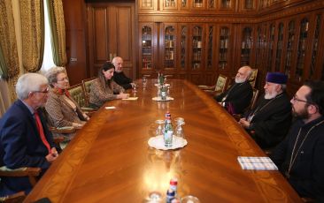 The Catholicos of All Armenians Received the President of the Regional Organization of the German Red Cross Baden-Württemberg