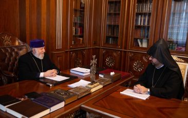 Rev. Fr. Archimandrite Grigoris Shoghikyan handed the certificate of his academic title to the Catholicos of All Armenians