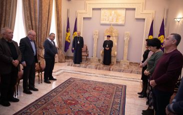Catholicos of All Armenians Congratulated the Administrative Staff of the Mother See