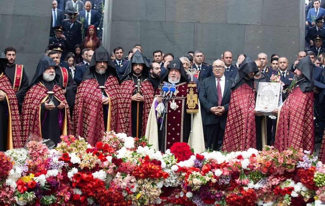 Catholicos of All Armenians Visited the Tsitsernakaberd Memorial Complex