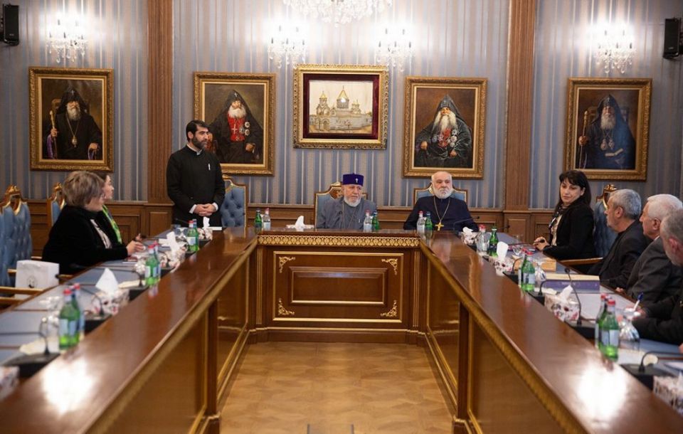 The Catholicos of All Armenians received the "Armenian Library Association" members
