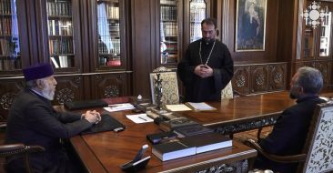 Rev. Fr. Abraham Malkhasyan handed the certificate of his academic title to the Catholicos of All Armenians