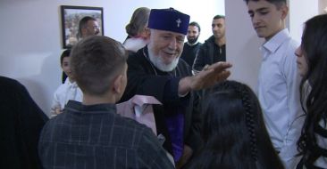 The Armenian Patriarch participated in the New Year's dinner at the Mother See with Artsakh families