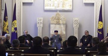 The Catholicos of All Armenians received clergymen participating in the Priest Accelerated Course