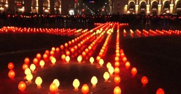 The Araratian Pontifical Diocese organized a procession with candles